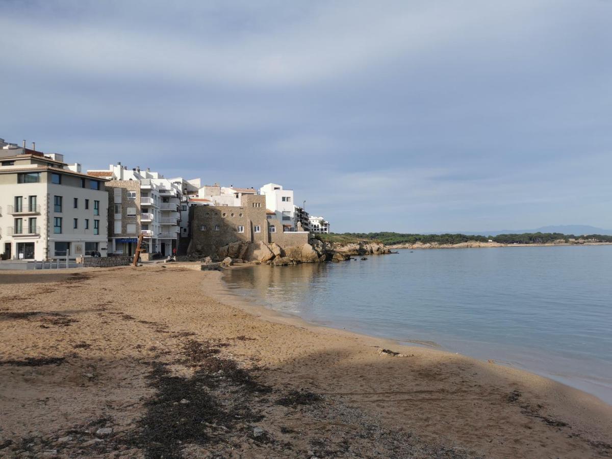 Aparthotel El Cargol L' Escala Exterior foto